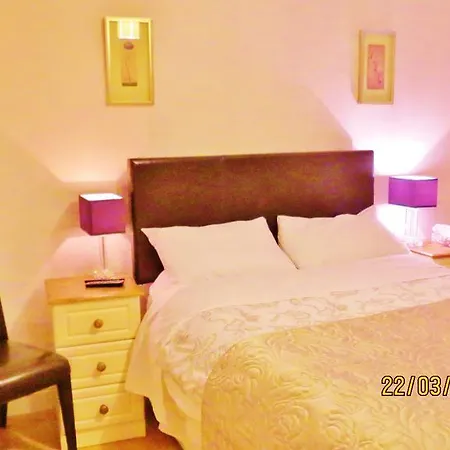 فندق مبيت وإفطار Athgarvan B&B *