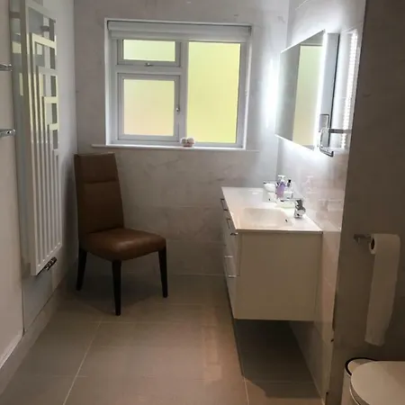 فندق مبيت وإفطار Athgarvan B&B *
